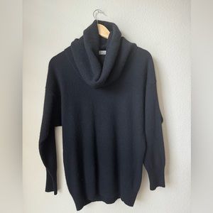 70%Wool, 20% Rabbit hair, 10% Nylon
Price: $25
Size: S
Condition: like new